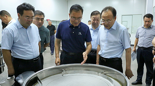 新乡市市长魏建平莅临香蕉视频黄下载筛机调研指导